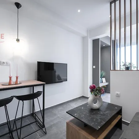 V1 Penthouse, Nilie Hospitality Mgmt * Salonicco